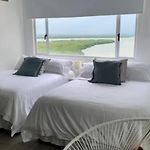Penthouse luxury cartagena con vista al mar, piscina y capacidad para 12 personas
