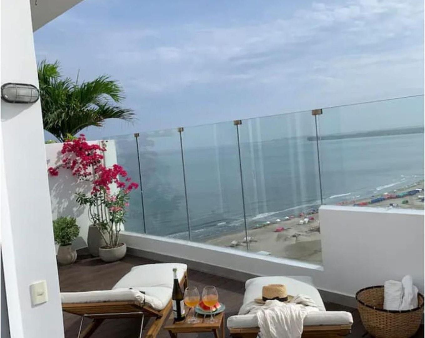 Apartamento Penthouse Luxury Con Vista Al Mar, Piscina Y Capacidad 12 Personas