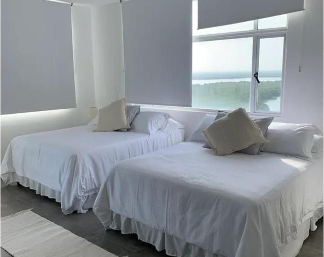 Apartamento Penthouse Luxury Con Vista Al Mar, Piscina Y Capacidad 12 Personas