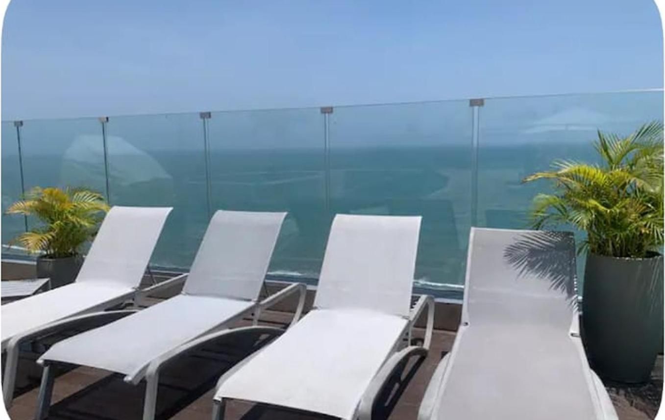 Apartamento Penthouse Luxury Con Vista Al Mar, Piscina Y Capacidad 12 Personas *