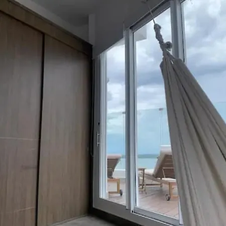 Apartamento Penthouse Luxury Con Vista Al Mar, Piscina Y Capacidad 12 Personas