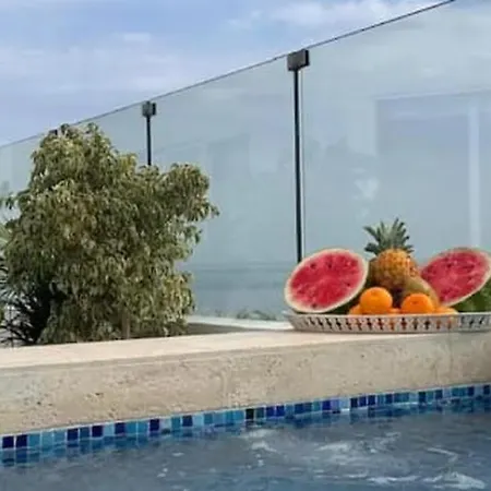 Apartamento Penthouse Luxury Con Vista Al Mar, Piscina Y Capacidad 12 Personas