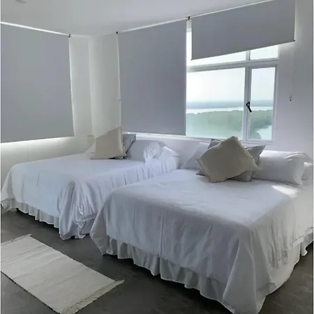 Apartamento Penthouse Luxury Con Vista Al Mar, Piscina Y Capacidad 12 Personas