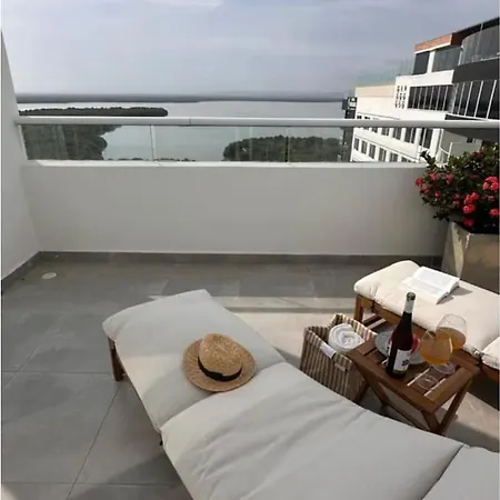 Penthouse Luxury Con Vista Al Mar, Piscina Y Capacidad 12 Personas Apartamento