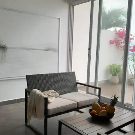 Apartamento Penthouse Luxury Con Vista Al Mar, Piscina Y Capacidad 12 Personas *