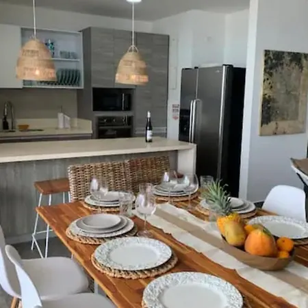 Apartamento Penthouse Luxury Con Vista Al Mar, Piscina Y Capacidad 12 Personas